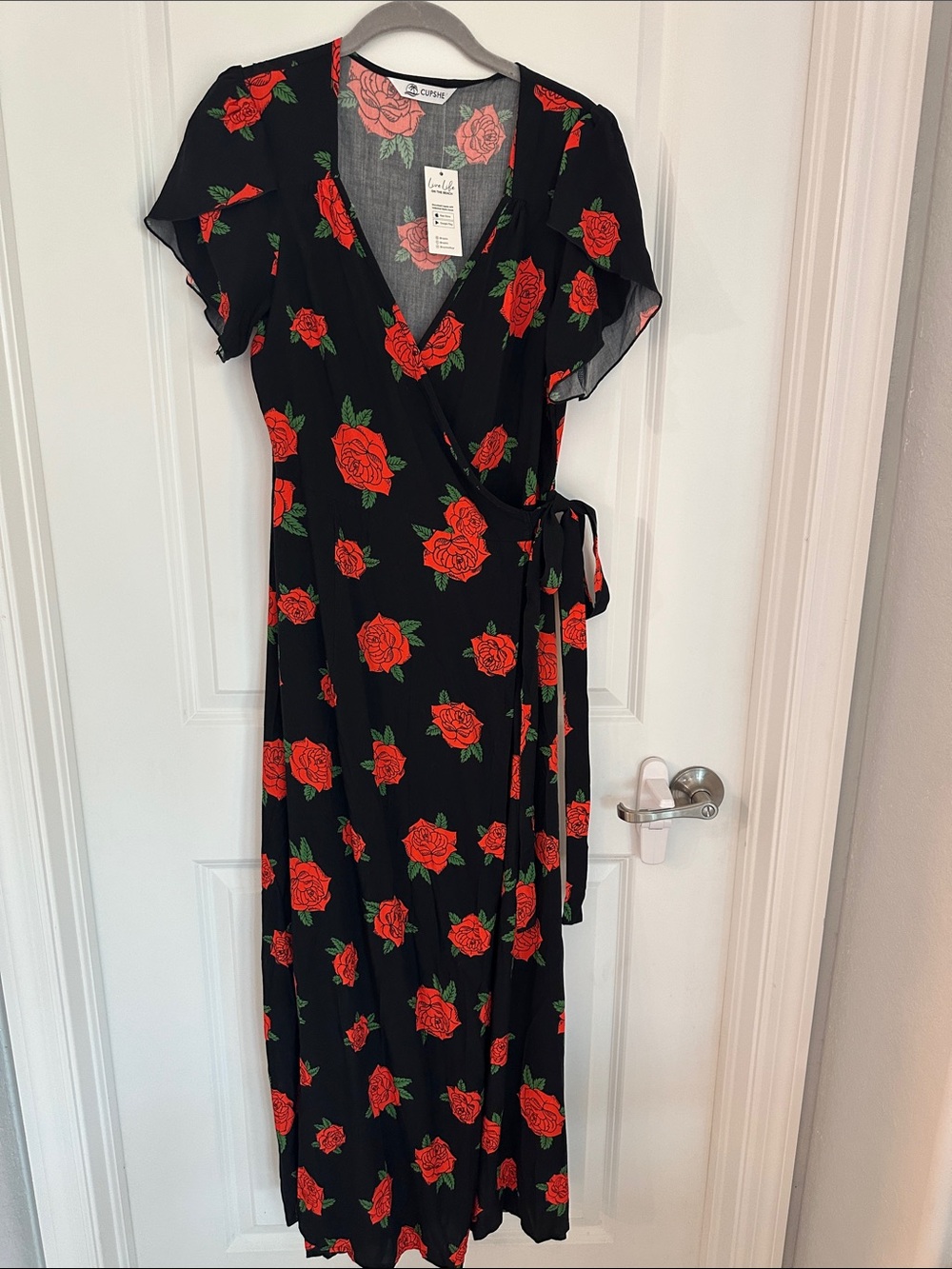 Cupshe Black Maxi Wrap Dress with Red Rose Print